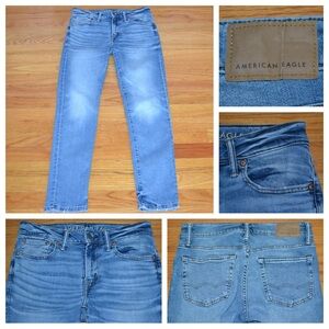 Men’s American Eagle Outfitters distressed denim skinny jeans, size 29”x30”